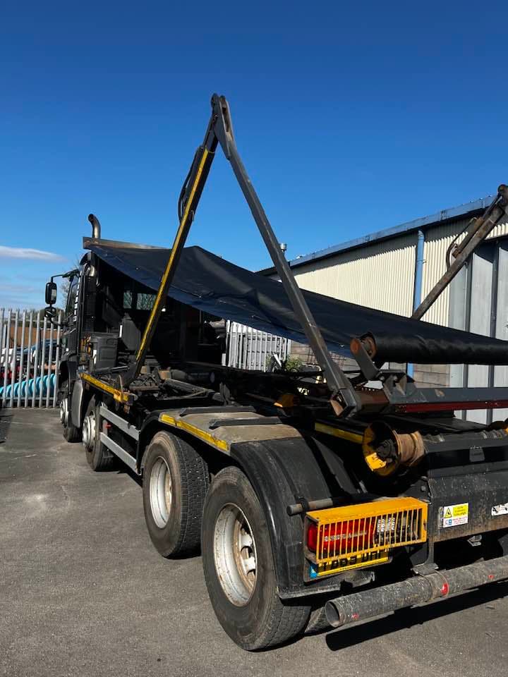 Extended Mesh Cover for skip lorry 